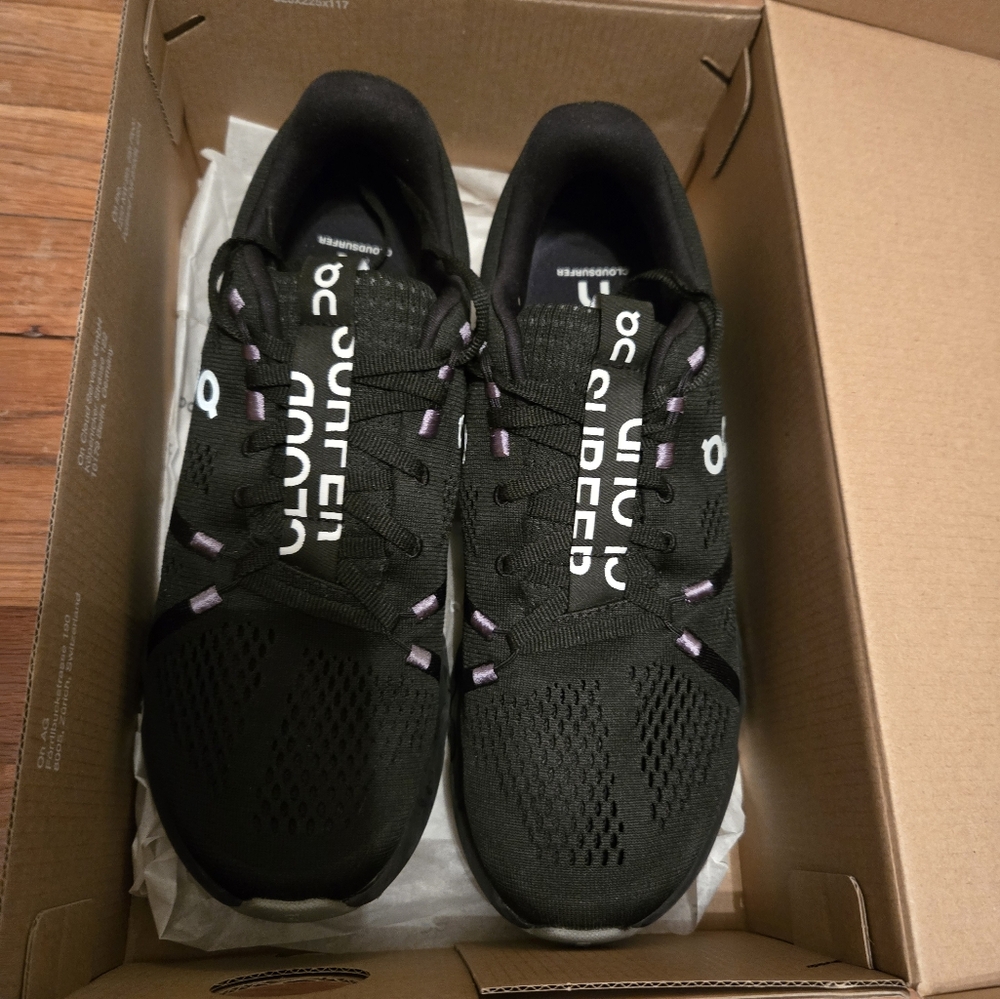 OnCloud women's  sneaker